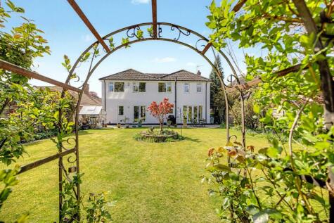 Harewood Avenue, Sale, Cheshire, M33