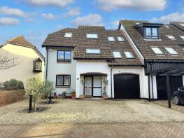 18, White Heather Court, Hythe Marina Village, Southampton SO45 6DT