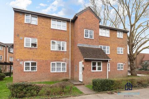 Stevenson Close, Barnet, North London, EN5