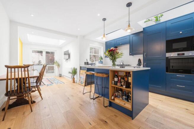 Kitchen.JPG