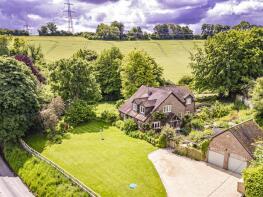 Madera, Lewendon Hill, Streatley, Reading RG8 9SU