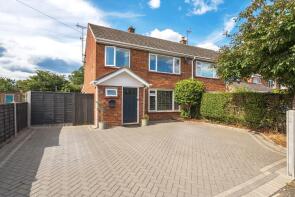 17, Turfhouse Lane, Chobham, Woking GU24 8LL