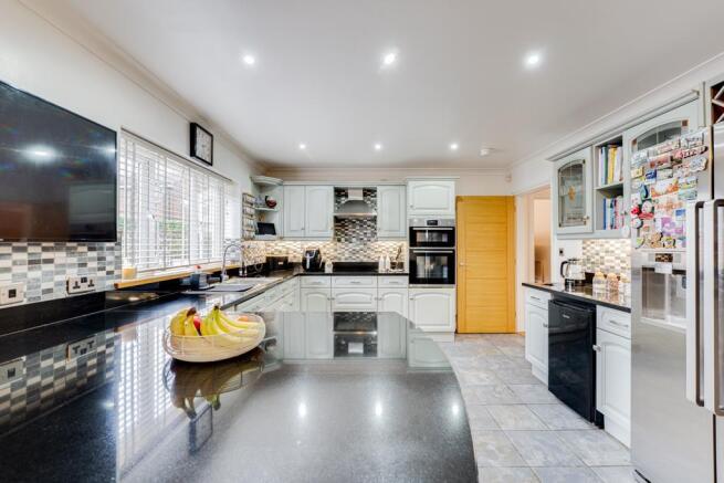 15 Hogarth Drive, Barton Seagrave-24.jpg