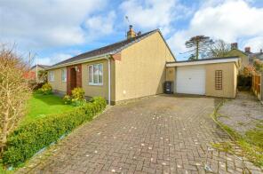 2, Caer Delyn, Llannerch-y-medd LL71 8EJ