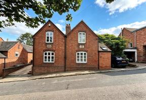 3, Church Bank, Alcester B49 6NU
