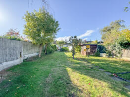 24, Hamilton Gardens, Hockley SS5 5BU
