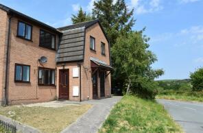 42, Aldergrove Place, Coedpoeth, Wrexham LL11 3NZ