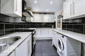 30, Willow Crescent, Sheffield S35 1QS