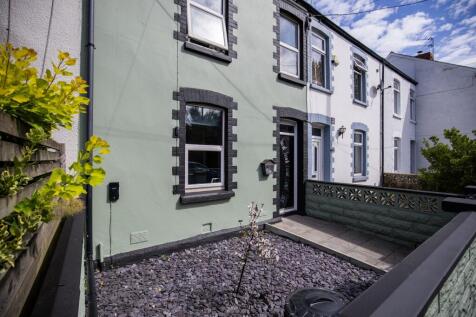 Cardiff Road, Dinas Powys, Vale of Glamorgan. CF64 4JW