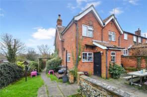 1, Low Barn Cottages, Great Glemham Road, Saxmundham IP17 1LN