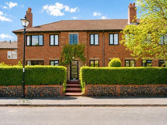 Front of house (1)