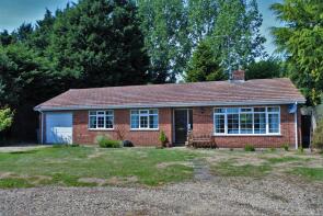 Hideaway, Barkston Road, Grantham NG32 2HN