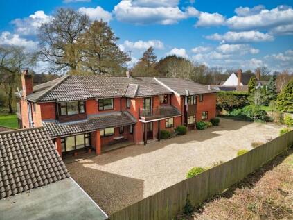 Mill Lane, Woburn Sands, MK17