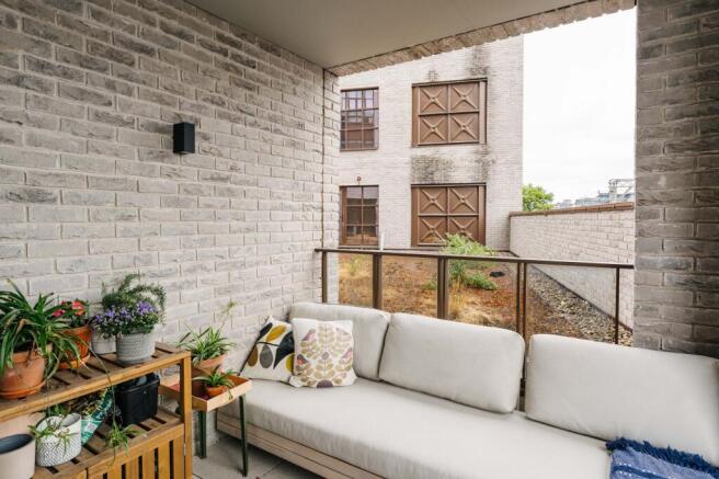 Empress Apartments E2
