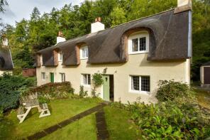 2, Mclaren Cottages, Main Road, Aberfeldy PH15 2LL