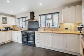 Cub Cottage, Chestnut Way, Princes Risborough HP27 9SD