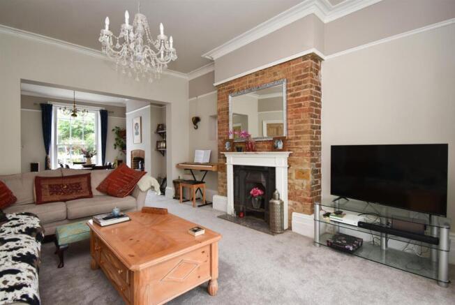 Living & dining room