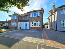 41, Turpins Avenue, Clacton-on-sea CO15 5HE