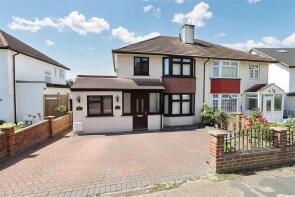 27 Lakshmi Vaasam, Sullivan Way, Borehamwood WD6 3DG