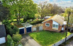 2, Horseshoe Close, Northampton NN6 8NW
