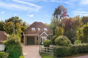 12 Stella Maris, Plough Road, Lingfield RH7 6PS