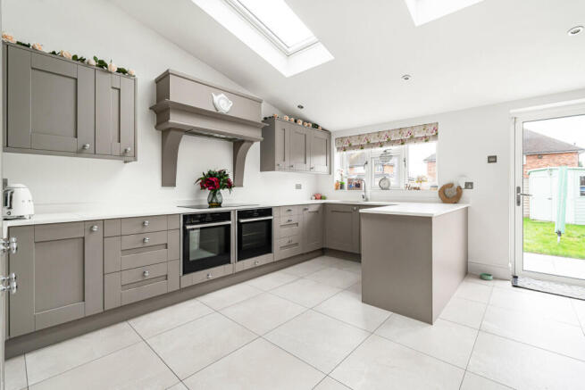 Kitchen/Reception