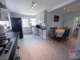 21, The Freedown, Dover CT15 6BD