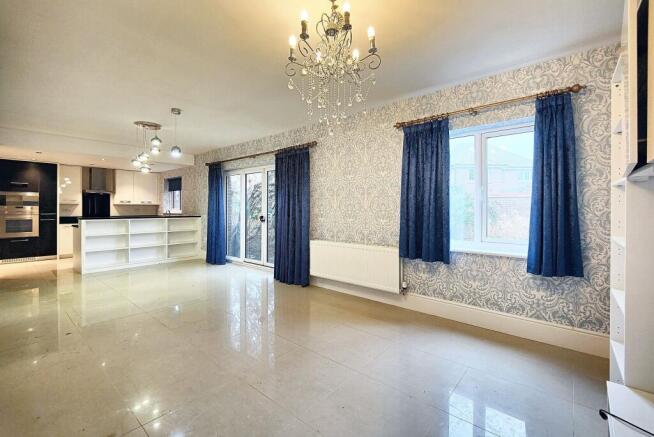 Impressive & Open Plan