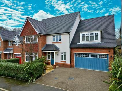 Broadmeadow Drive, Gee Cross, Hyde, SK14 5BF