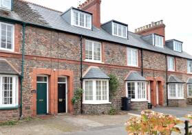 4 Raeburn, Lowerbourne Terrace, Minehead TA24 8PZ