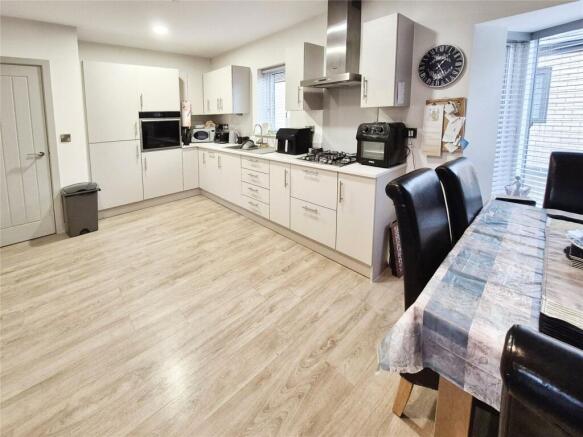 Kitchen/Dining Area