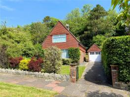 40, Parkway, Eastbourne BN20 9DX