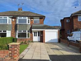 15, Hall Croft, Netherton, Wakefield WF4 4HS