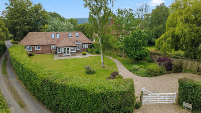 Charm & Character Filled 3 Bedroom Detached Cott