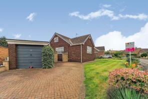 36, Springfield Crescent, Kirk Smeaton, Pontefract WF8 3LE