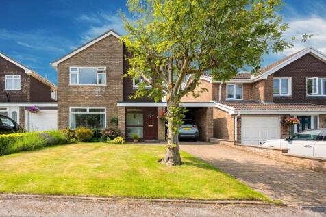 Redcliffe Gardens, Aughton, L39
