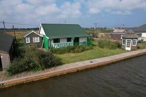 Downriver, North West Riverbank, Potter Heigham NR29 5ND