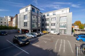 Flat 11, 2 Central House, Kings Road, Fleet GU51 3FU