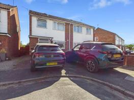 21, Lorne Close, Slough SL1 2TL