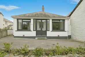 Elfadore Bungalow, Holywell Road, Newquay TR8 5EY