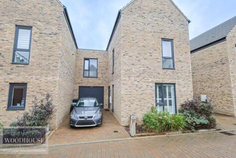 Markwick Avenue, Cheshunt, EN8