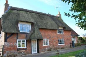 Thatchings, Lower Road, Charlton All Saints SP5 4HQ