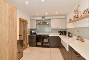 2, Wheel Mews, The Street, Ashford TN25 4LQ