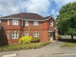 3, 72 Carpenters Court, The Crescent, Mortimer Common, Reading RG7 3QS