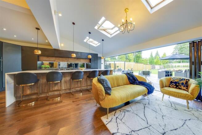 Open Plan Kitchen / Dining .JPG