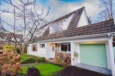 9 Crinnis Wood Avenue, Carlyon Bay, St. Austell