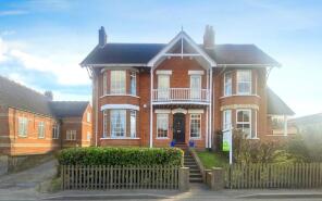 2, Bank House, Main Road, Ipswich IP9 1DZ