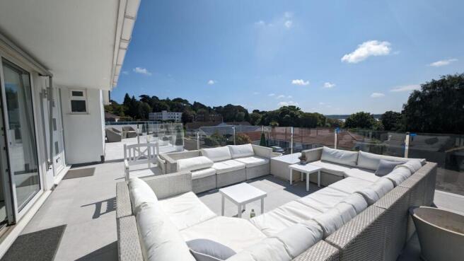 Large Sun Terrace