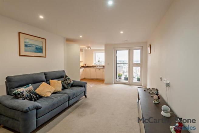 8677324-interior02-800.jpg