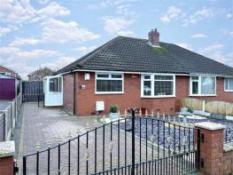 39, Baytree Avenue, Oldham OL9 0NH